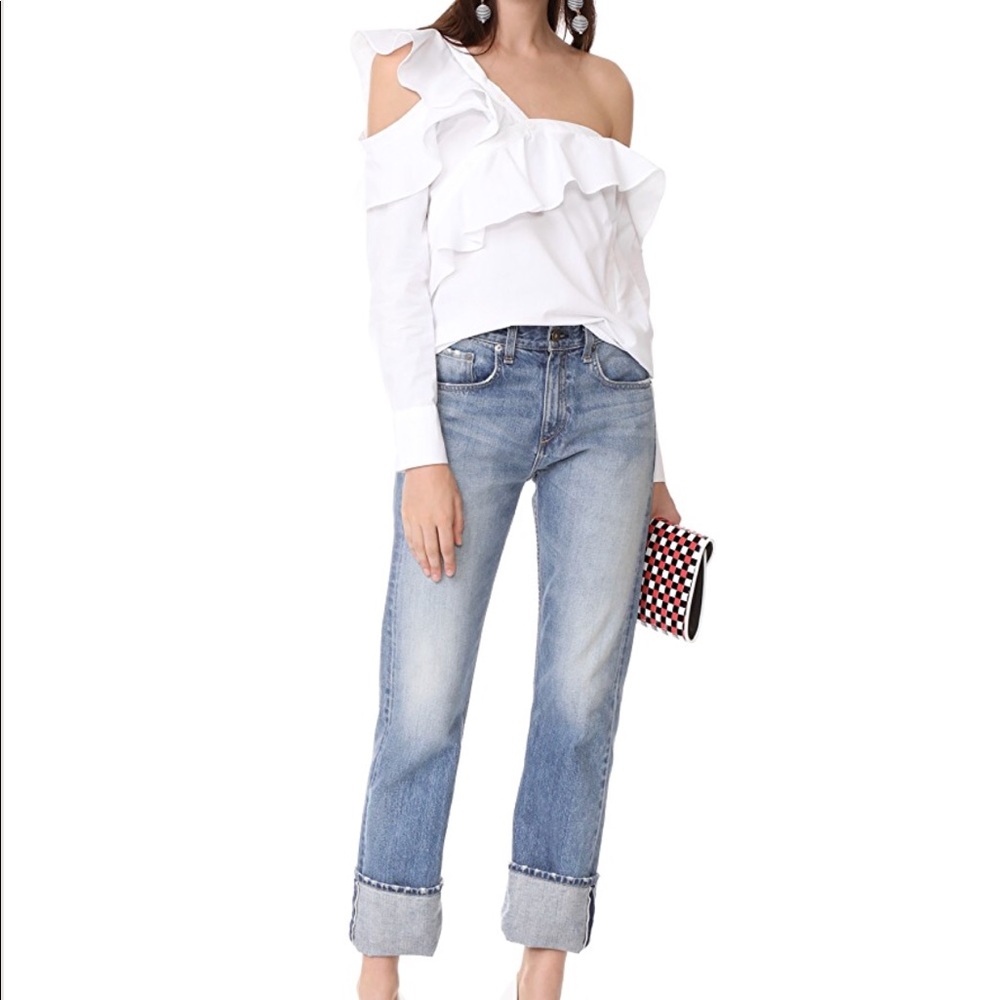 STYLEKEEPERS Look of Love Off Shoulder Top